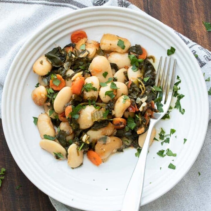 Baked Lima Bean Recipe (Gigantes Plaki) - Veggies Don't Bite