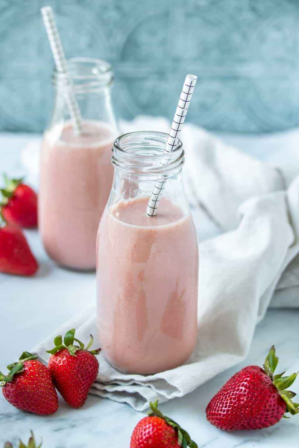 All Natural Vegan Homemade Strawberry Milk Recipe Veggies Don T Bite