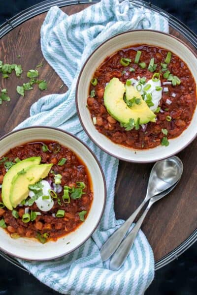 Vegan Bean Chili Recipe - Veggies Don't Bite