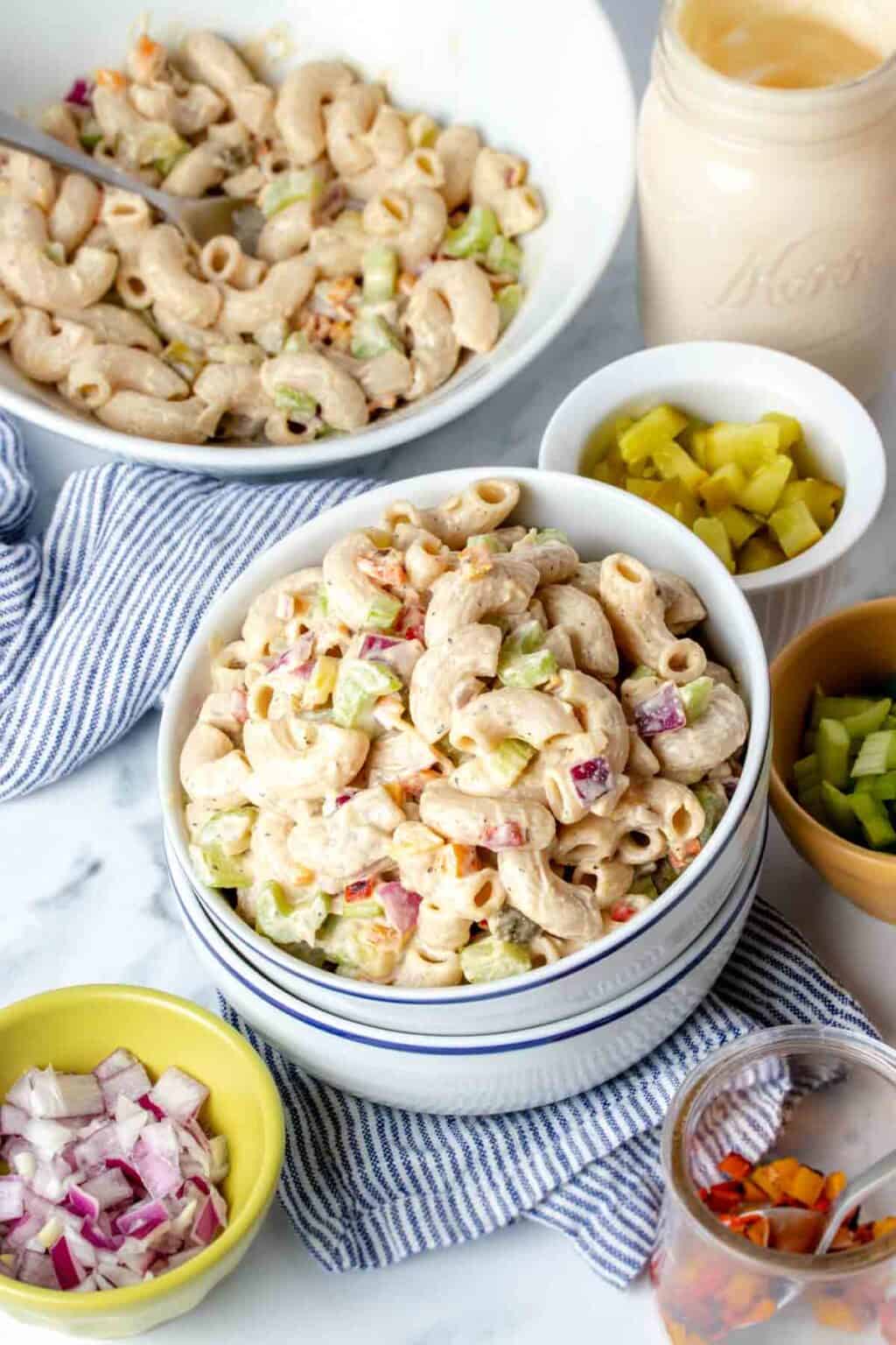 Easy Vegan Macaroni Salad Recipe - Veggies Don't Bite