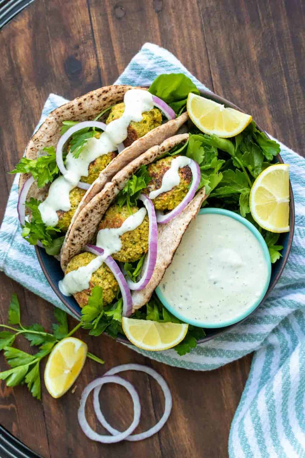 falafel-sandwich-in-pita-veggies-don-t-bite