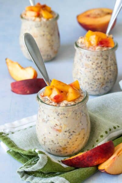 Quick and Easy Peach Overnight Oats - Veggies Don't Bite