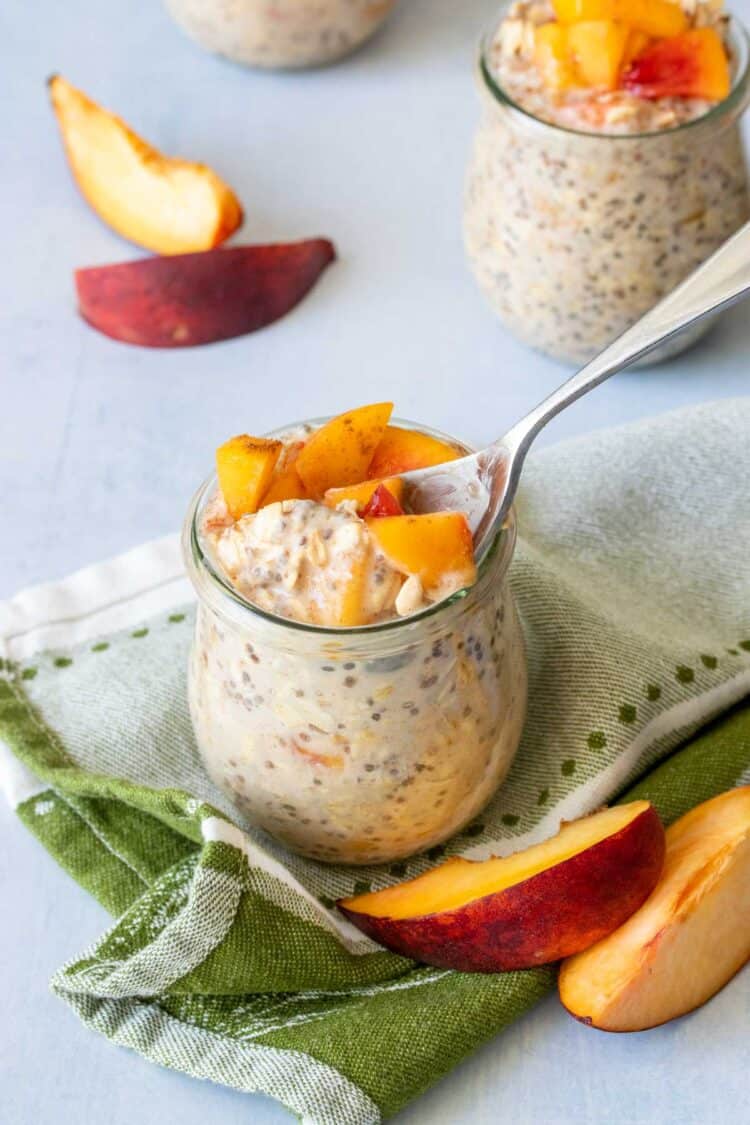 Quick and Easy Peach Overnight Oats - Veggies Don't Bite